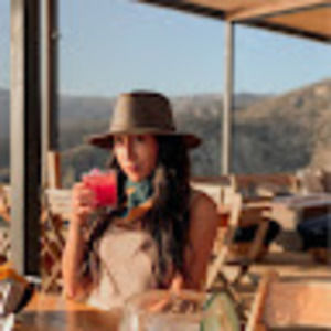 Meet your Posher, Vicky